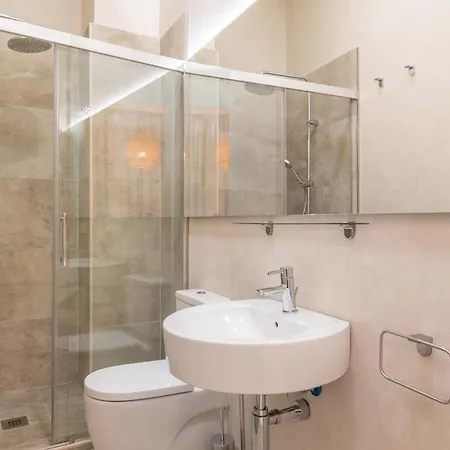 Pinar Vip Class C/granada Apartment Malaga